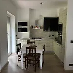 La Maison De L\'Amour
